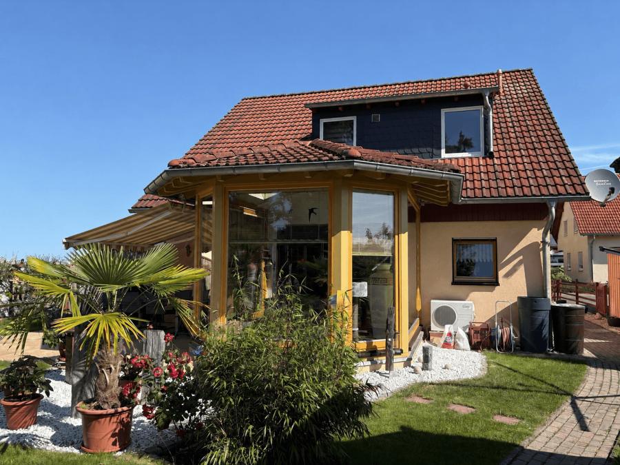 Einfamilienhaus mit Einliegerwohnung in ruhiger Lage von Leipzig, 04319 Leipzig, Einfamilienhaus