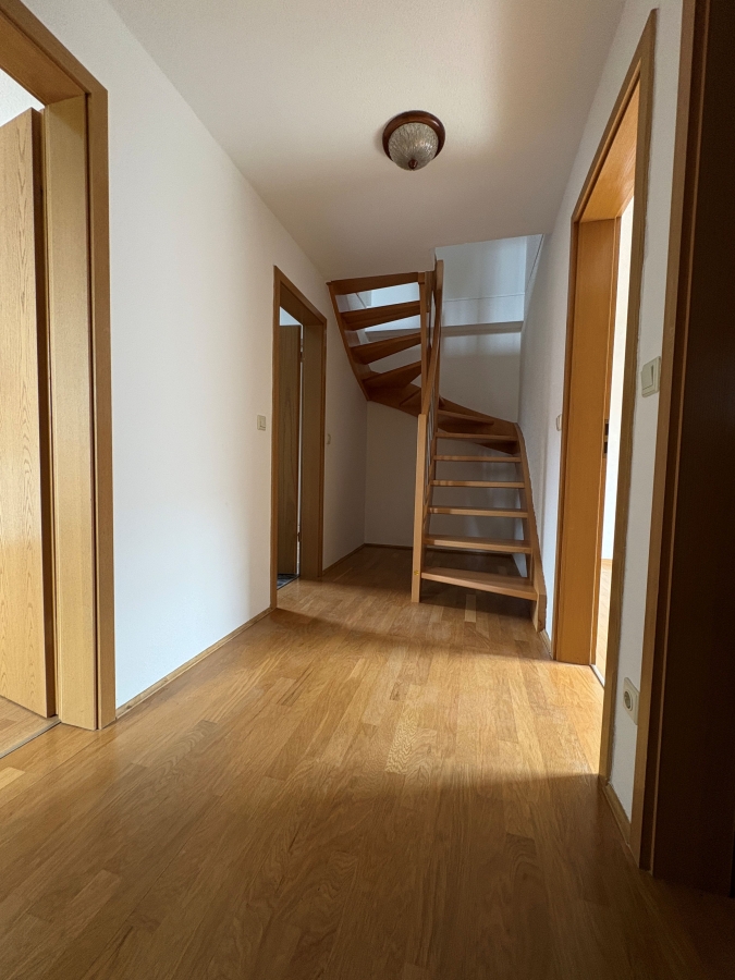 Flur mit Treppe