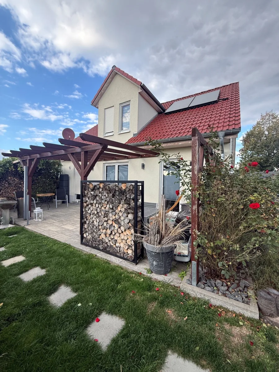 Energieeffizientes Haus mit Solar & PV-Anlage in Grimma bei Leipzig, 04668 Grimma, Einfamilienhaus