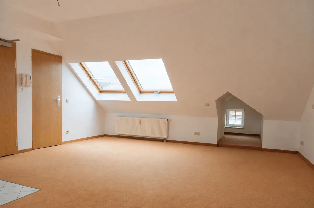 Wohn- und Schlafzimmer