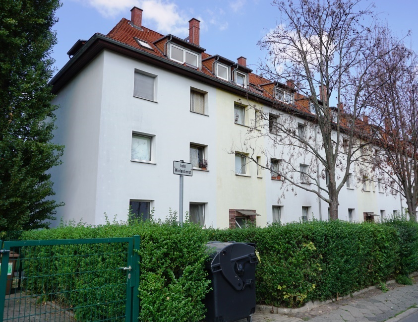 Gemütliche Dachgeschosswohnung mit Charme zur Eigennutzung, 04328 Leipzig, Dachgeschosswohnung