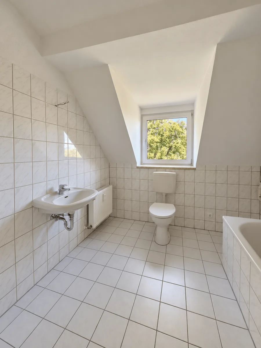 Renovierte Dachgeschosswohnung in Leipzig - Bad (19196684)