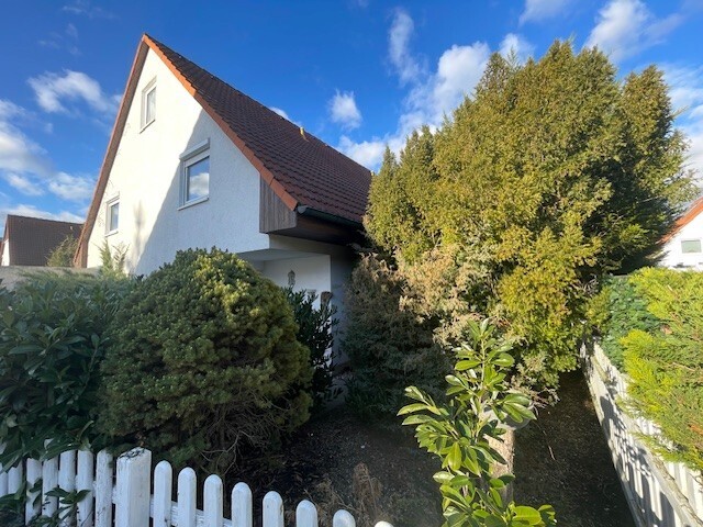 Doppelhaushälfte mit Garage & Garten in Leipzig, 04319 Leipzig, Doppelhaushälfte